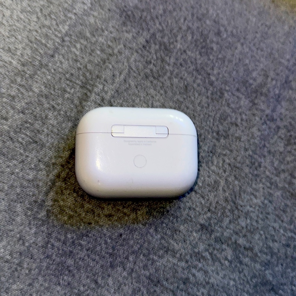 Airpod Pros - Picture 7 of 7